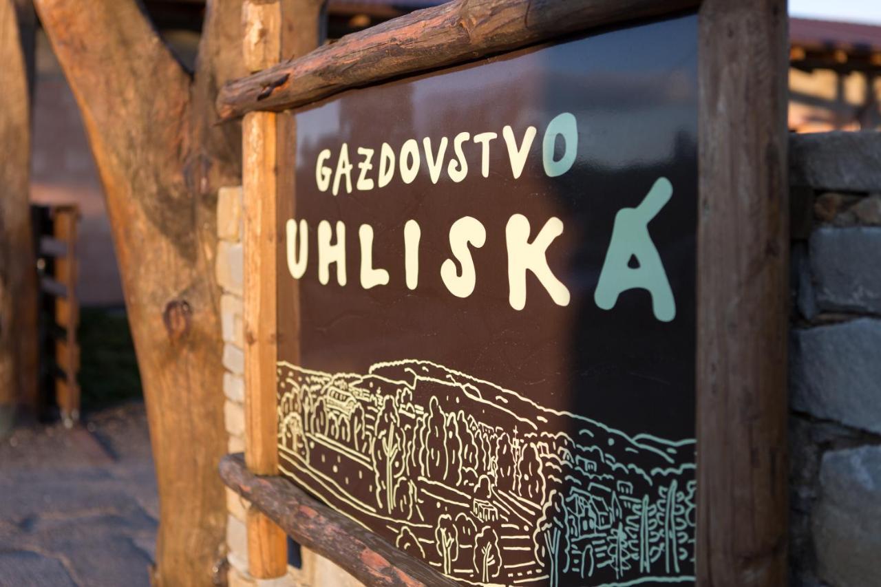 Uhliska A Depandance Gazdovsky Dom Penzión pre hostí