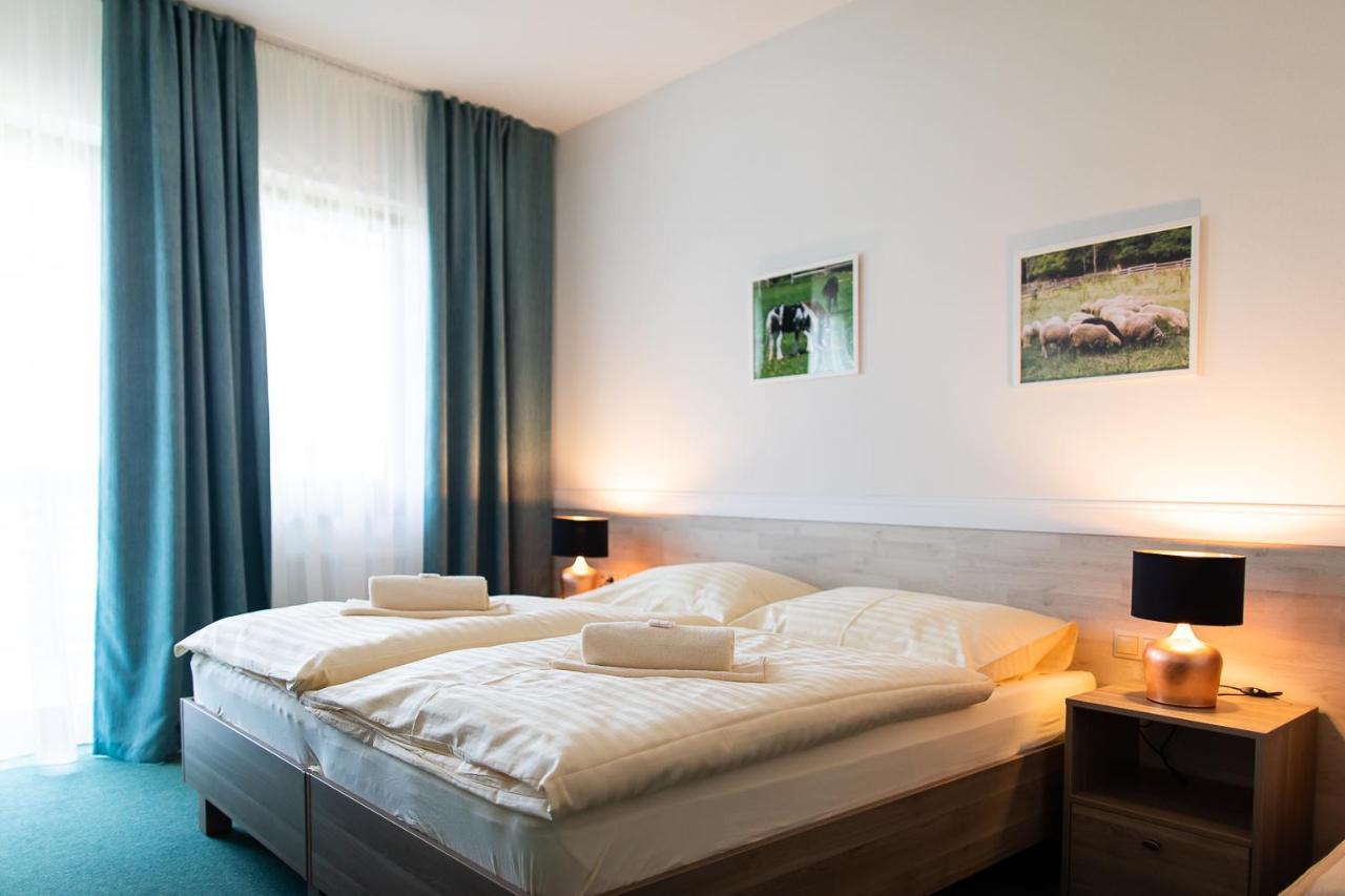 Uhliska A Depandance Gazdovsky Dom Penzión pre hostí 3*